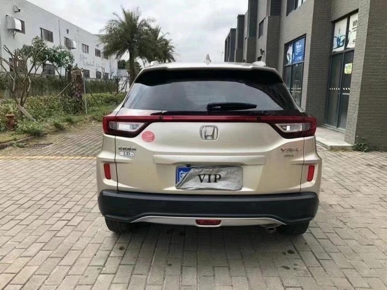 中山18年本田XR-V4