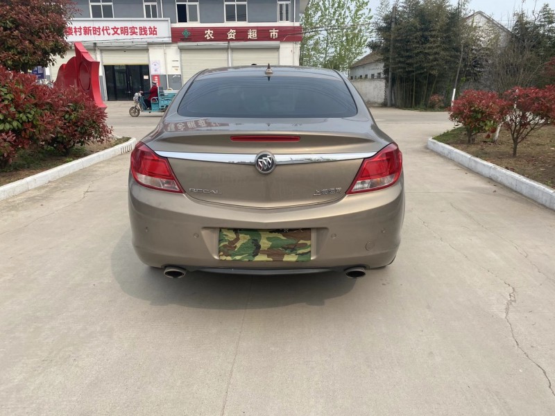 徐州12年别克君威4