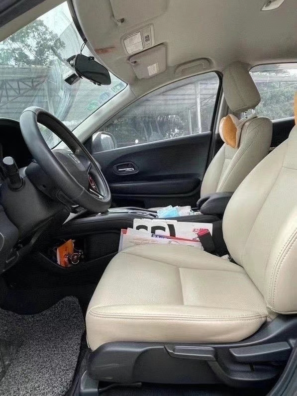 中山16年本田缤智2