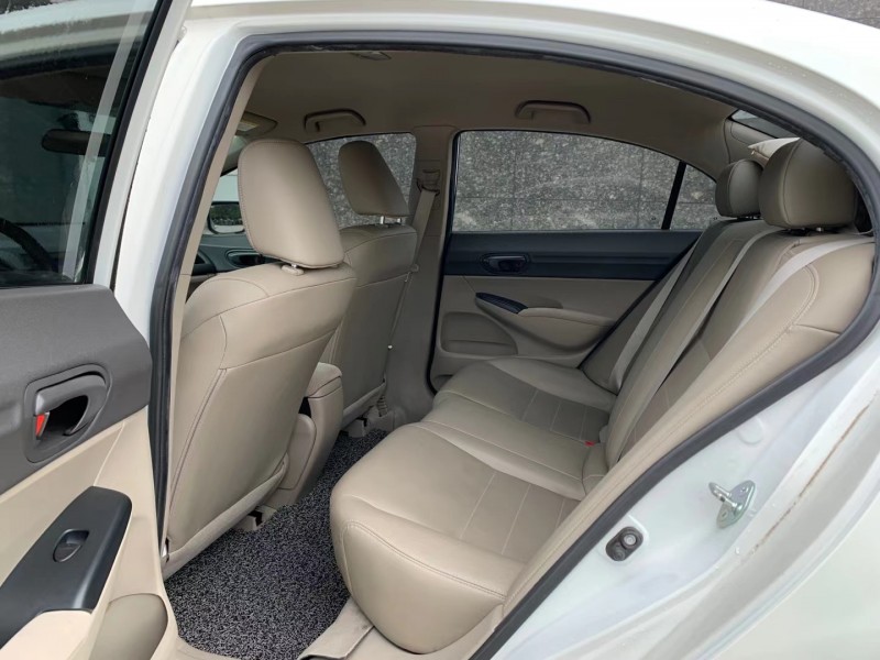 东莞15年本田思铭7