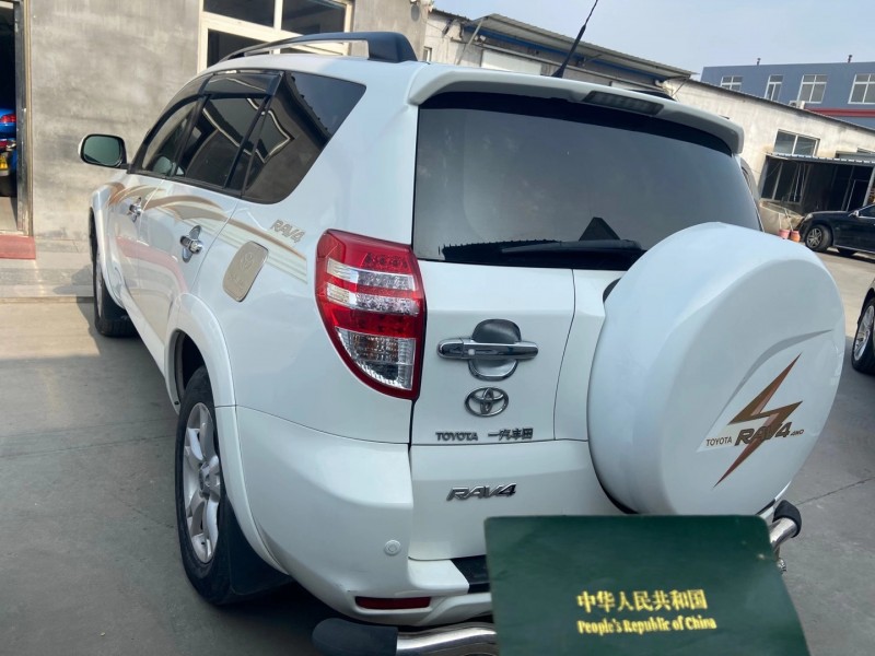 青岛12年丰田RAV48