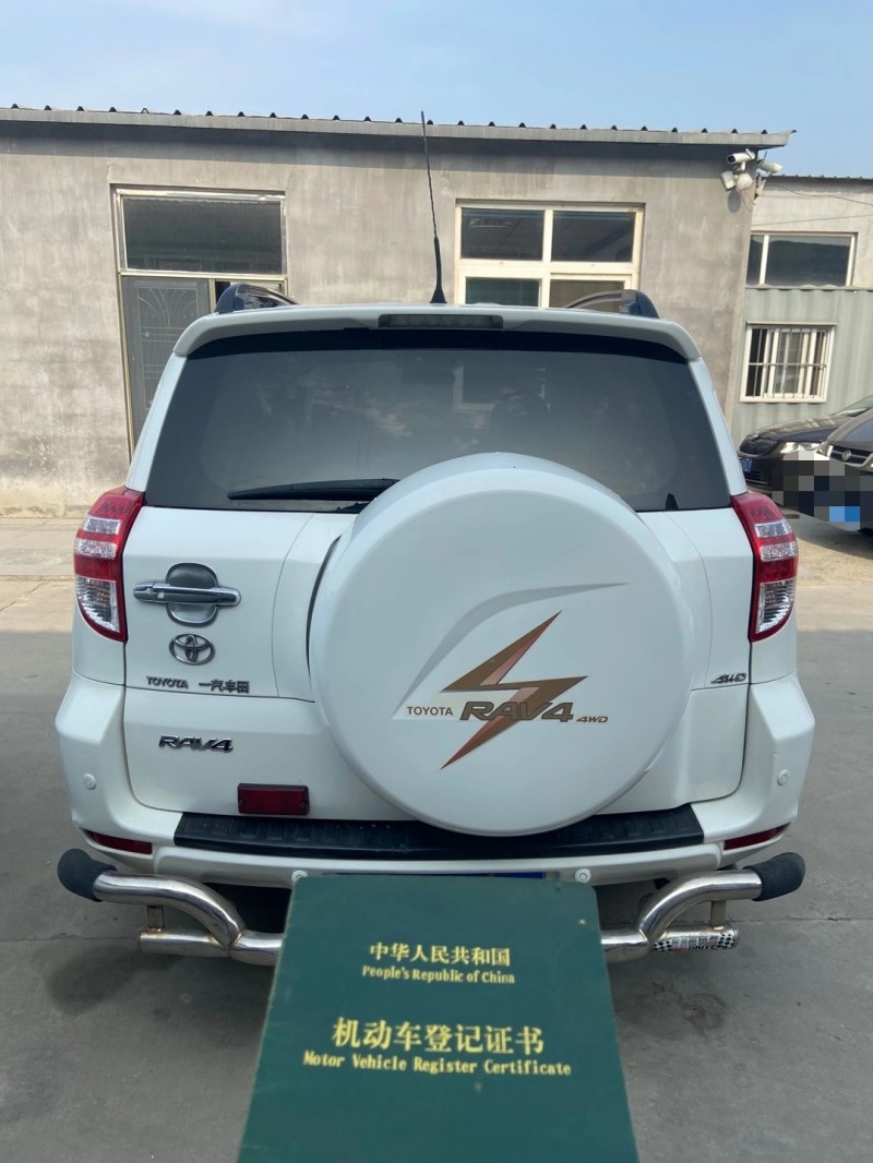 青岛12年丰田RAV49