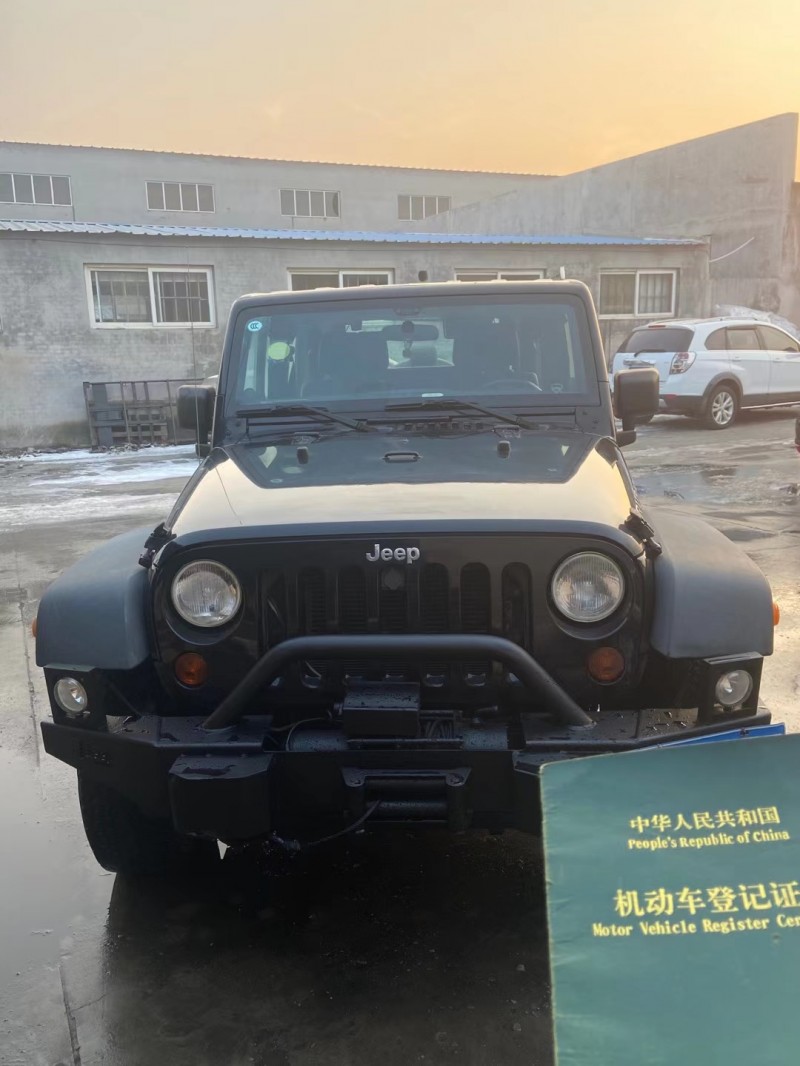 青島12年Jeep牧馬人1