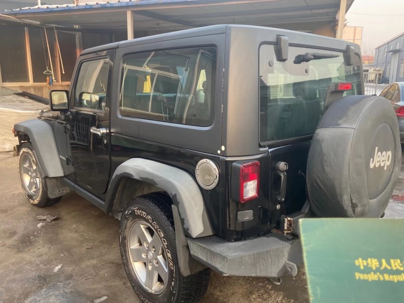 青島12年Jeep牧馬人7