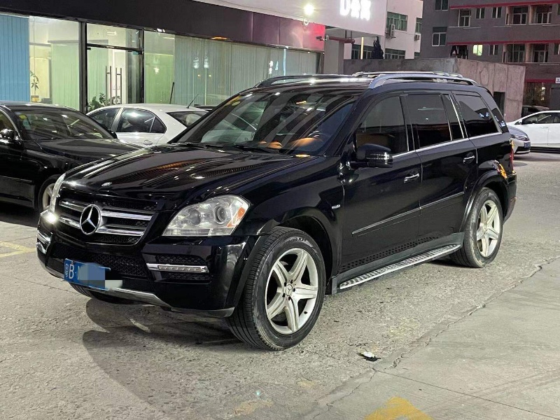 深圳70年奔驰GL2