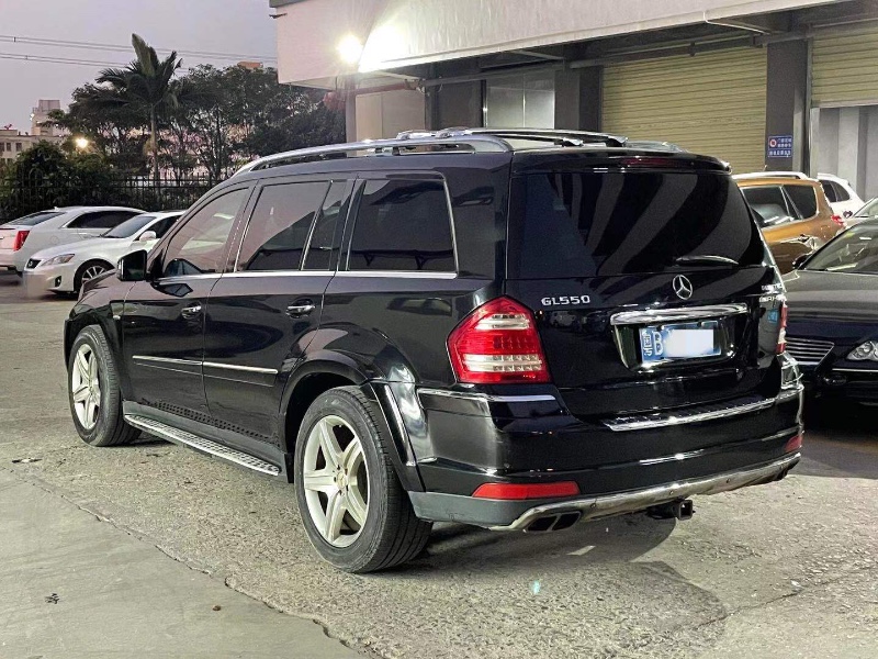 深圳70年奔驰GL7