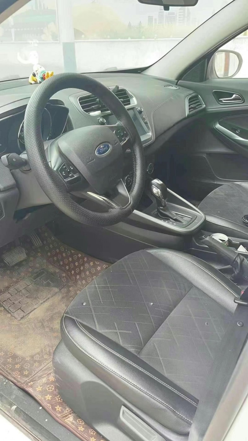 烟台19年福特福睿斯3