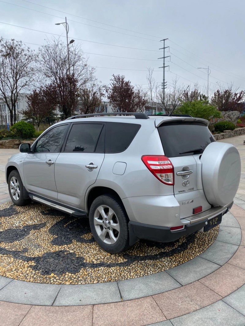 青岛09年丰田RAV47