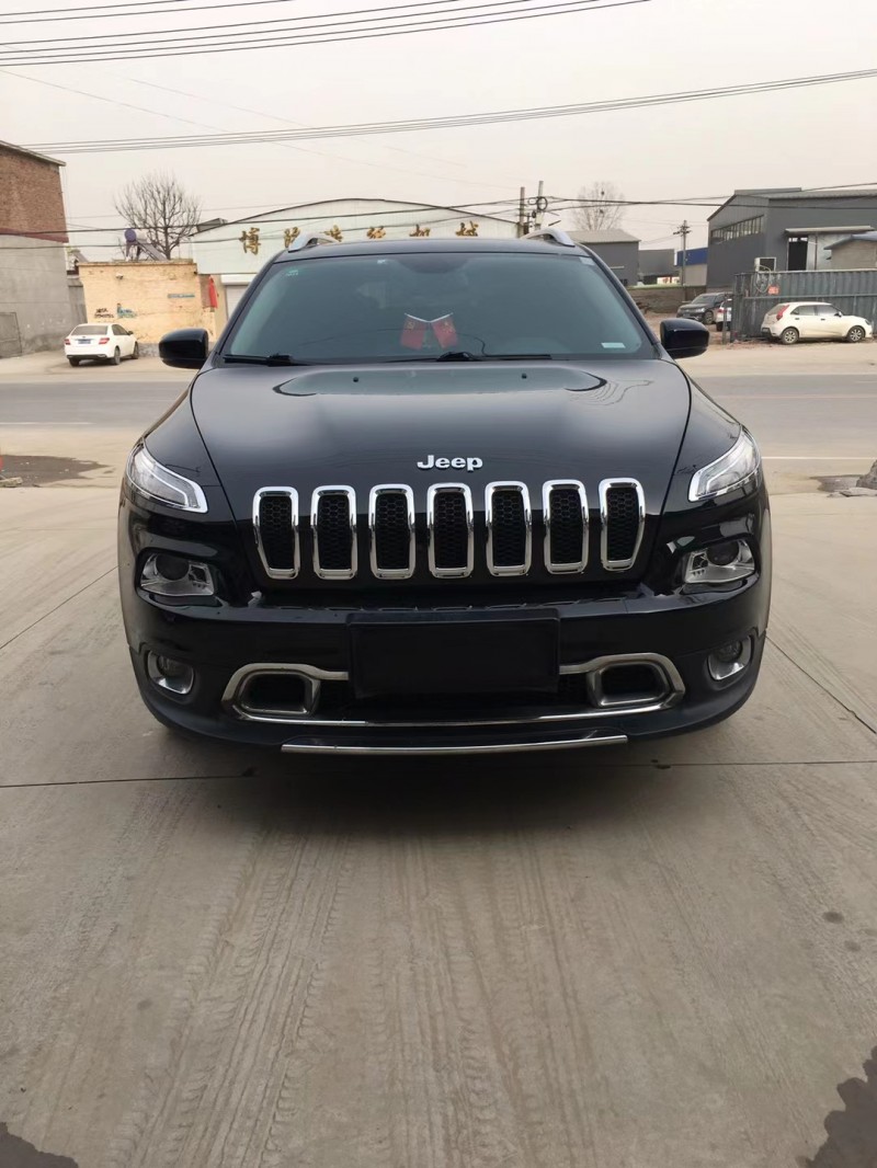 保定17年Jeep自由光1