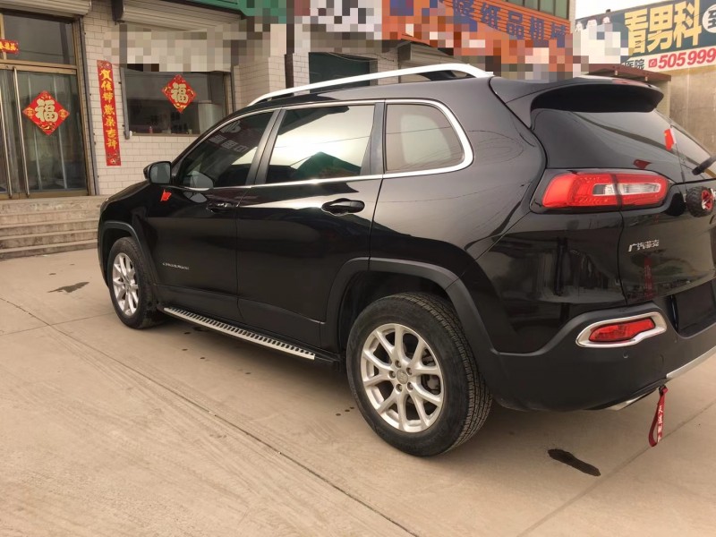 保定17年Jeep自由光7