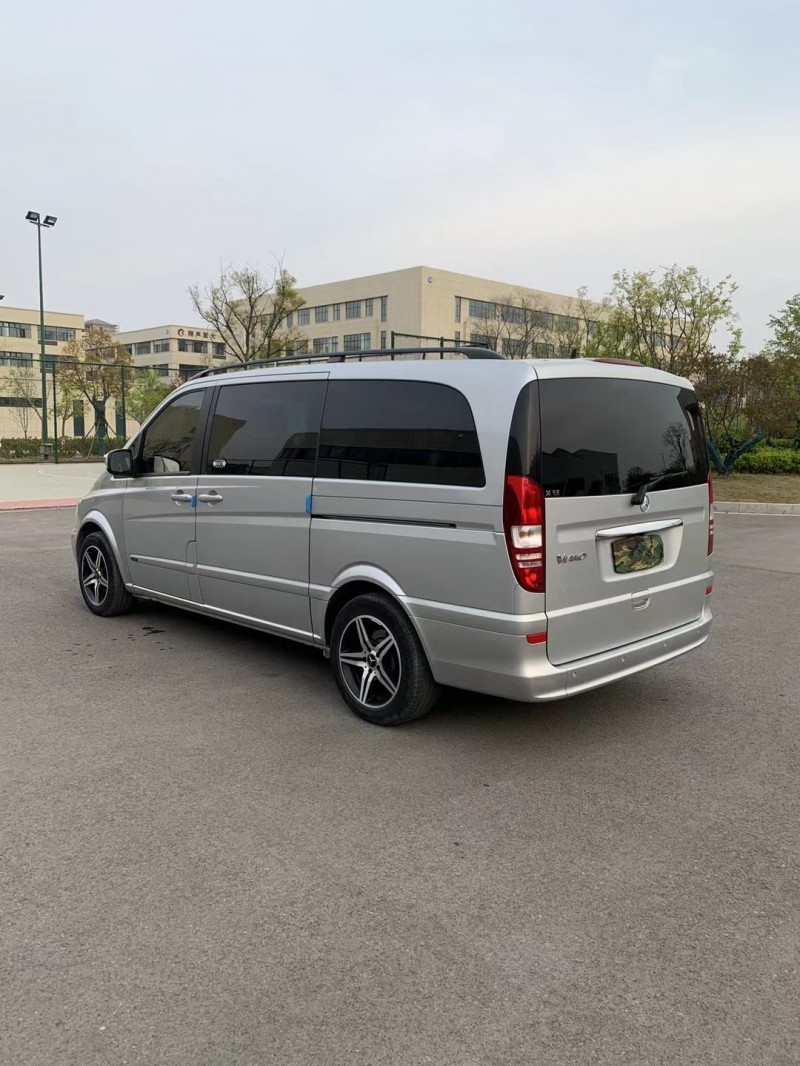 徐州14年奔驰唯雅诺5