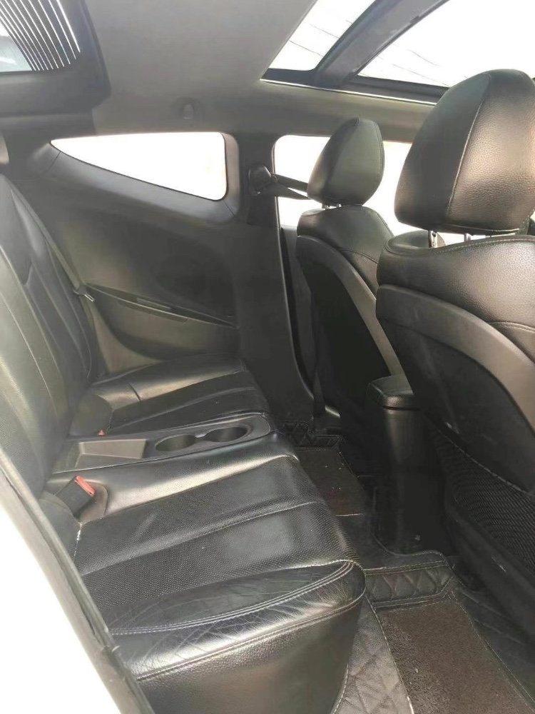 广州12年现代飞思5