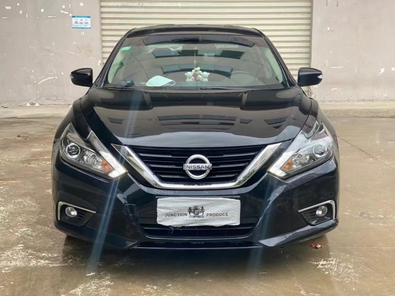 廈門17年日產天籟1