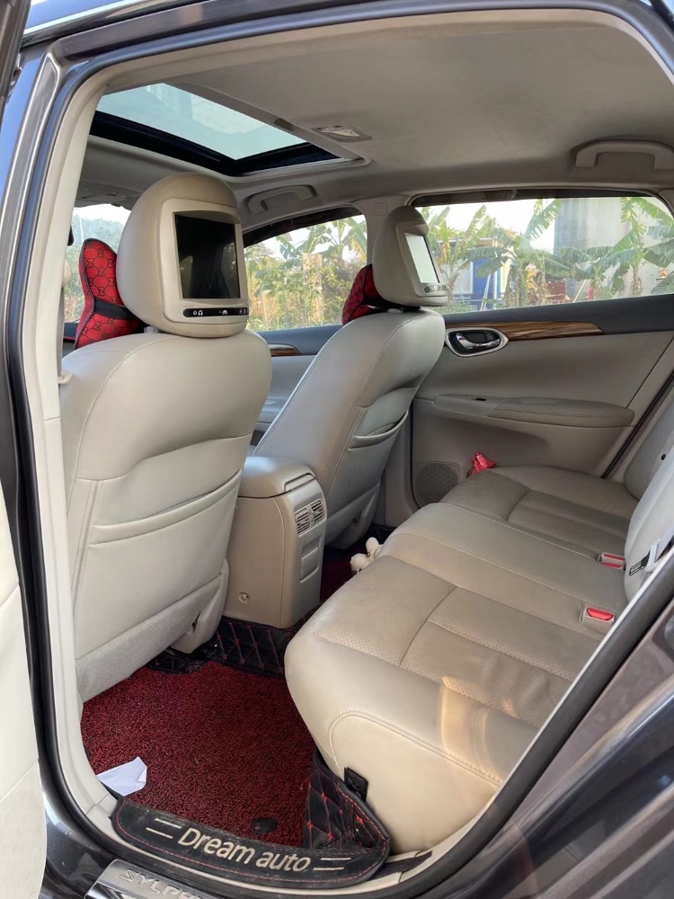 广州14年日产轩逸5