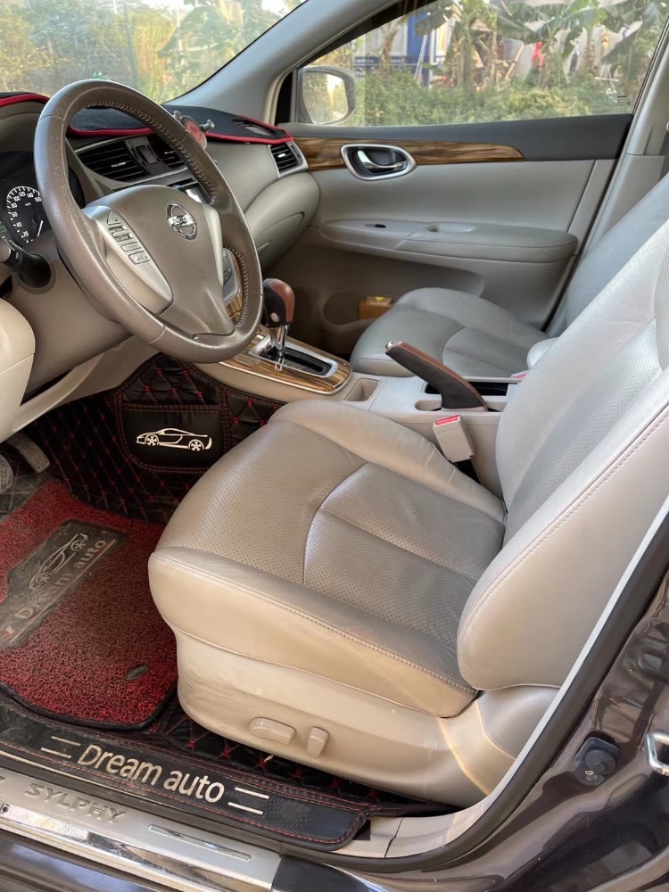 广州14年日产轩逸4