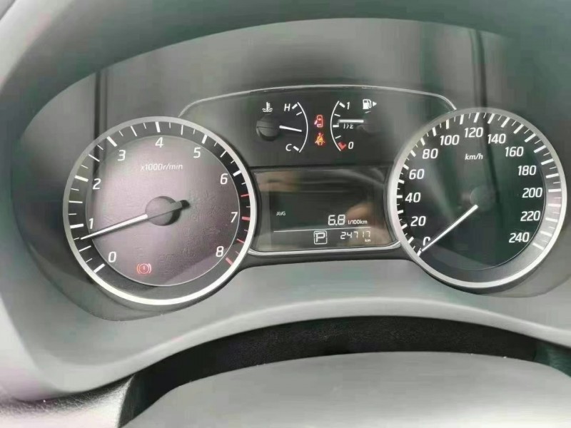 貴陽19年日產軒逸4