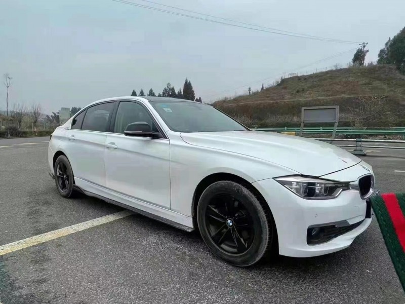 成都16年宝马3系3