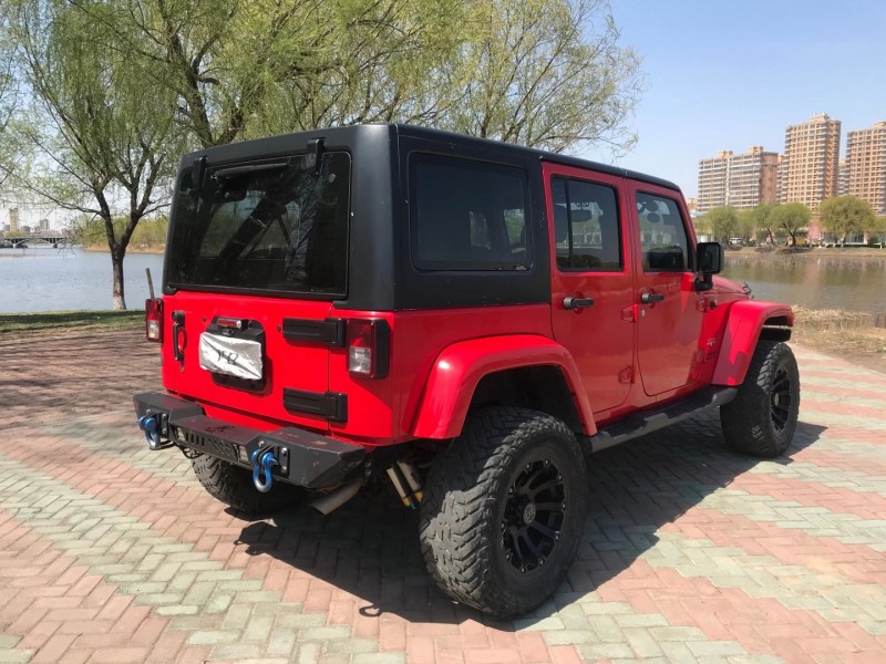 唐山18年Jeep牧馬人4