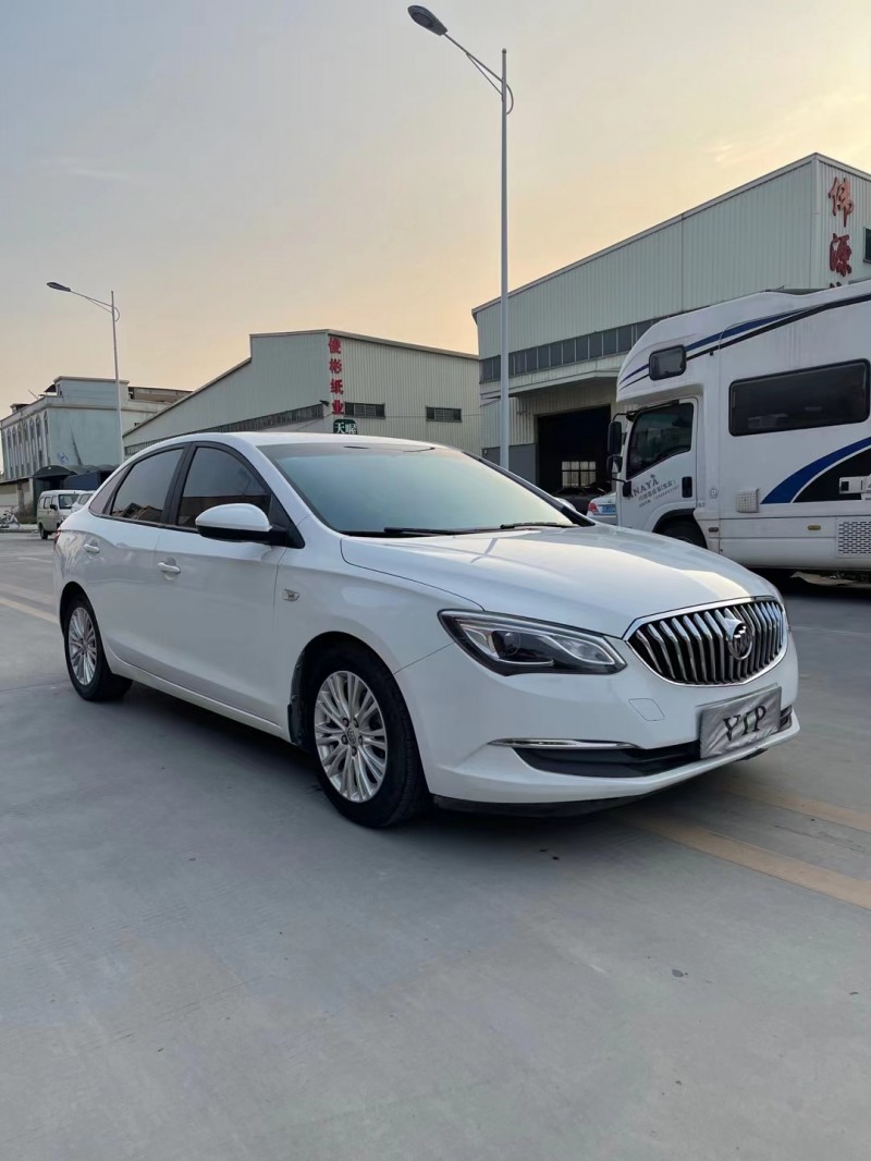 东莞16年别克英朗7