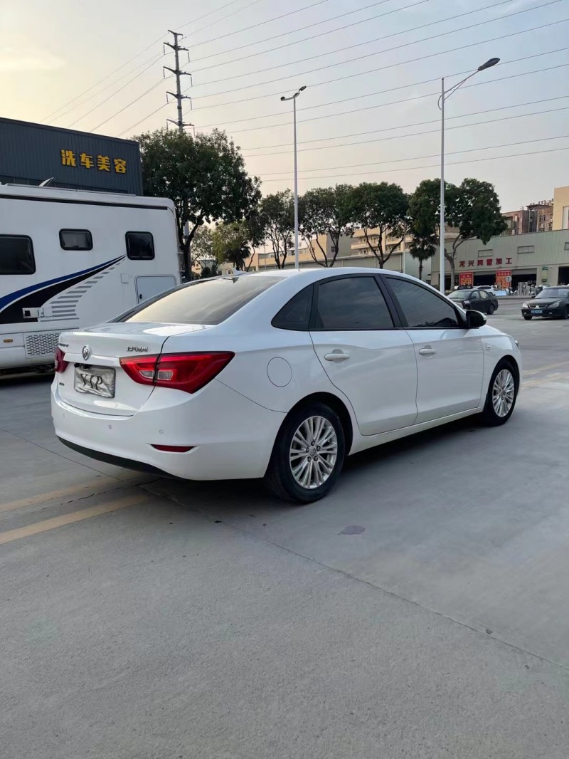 东莞16年别克英朗3
