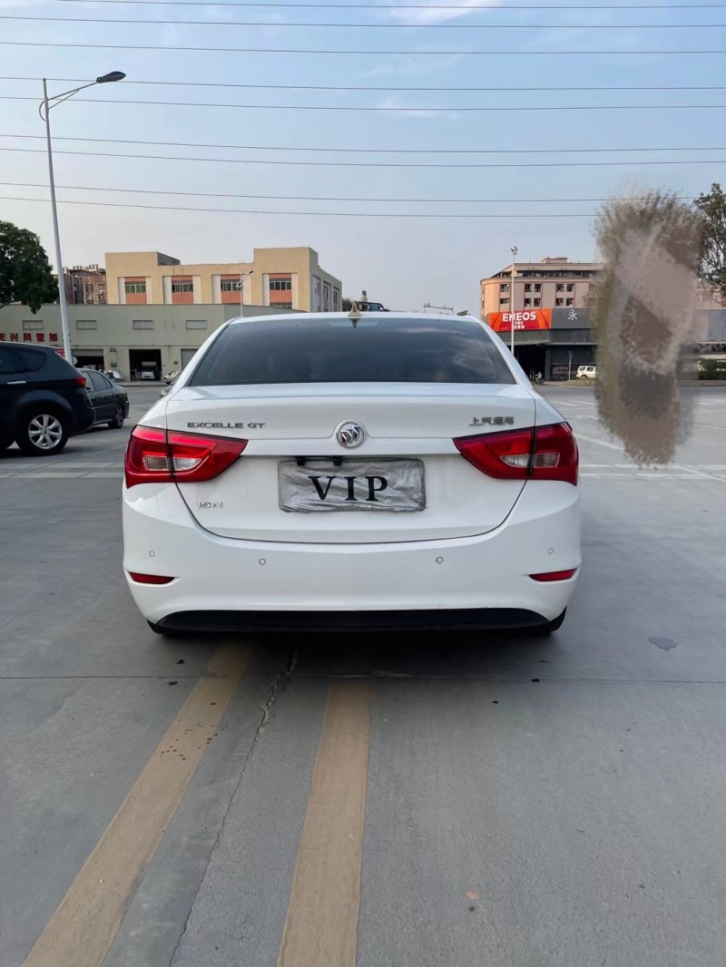 东莞16年别克英朗2