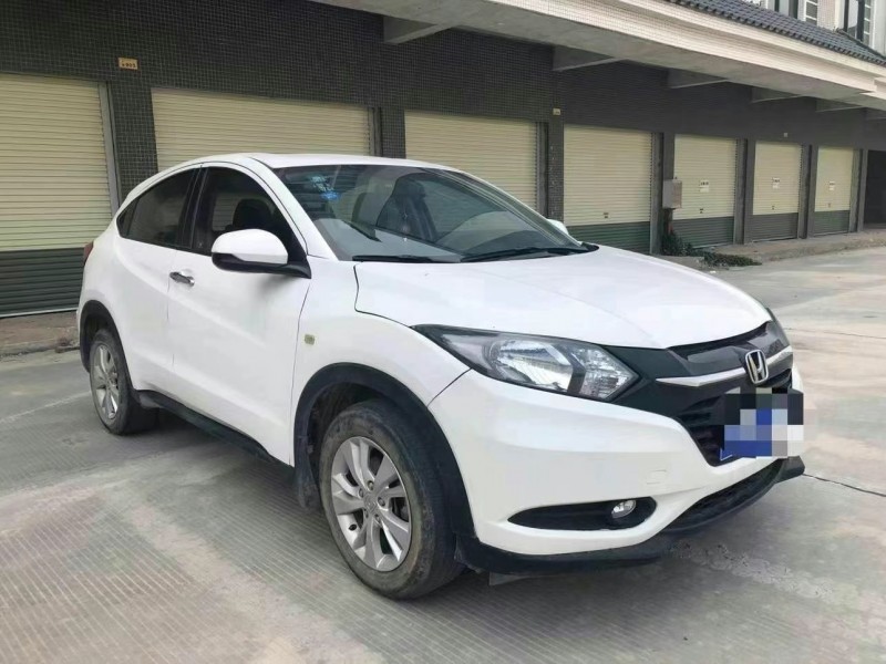 深圳16年本田缤智8