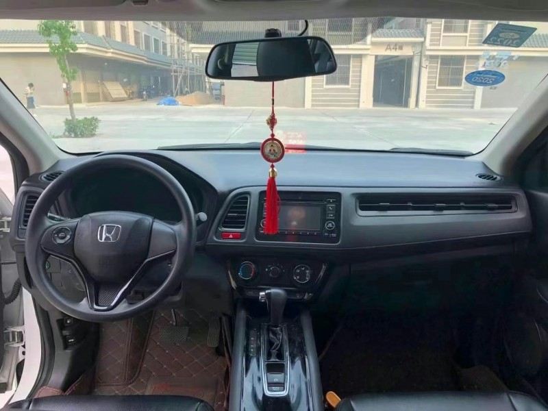 深圳16年本田缤智6