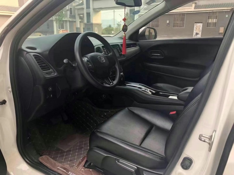 深圳16年本田缤智4