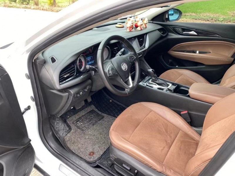 盐城19年别克君威8