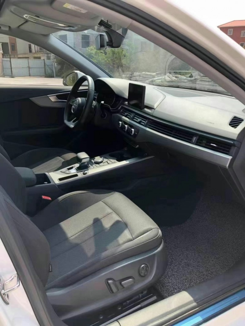 佛山19年奥迪A4L3