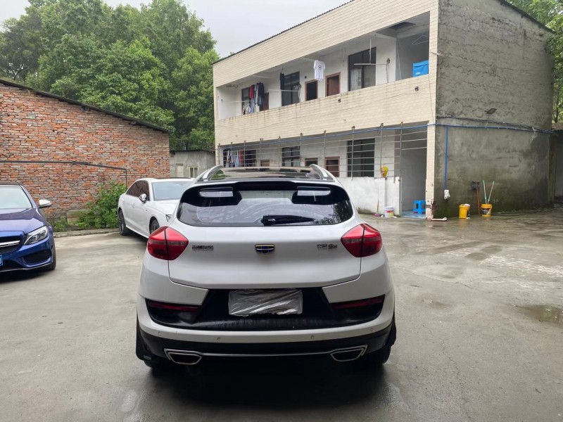 成都17年吉利帝豪GS9