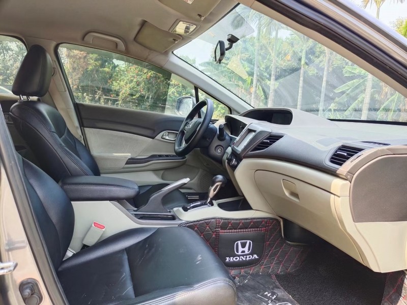 东莞14年本田思域8