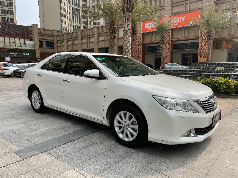 中山13年丰田凯美瑞8