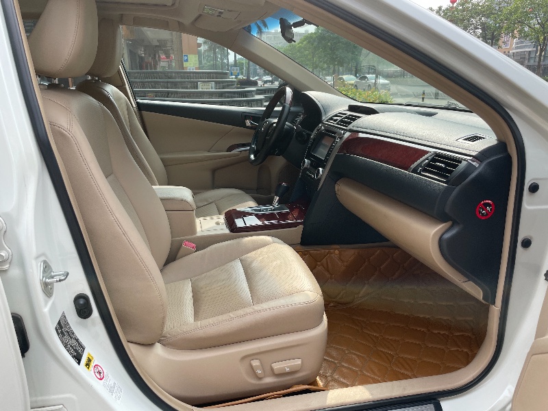 中山13年丰田凯美瑞4