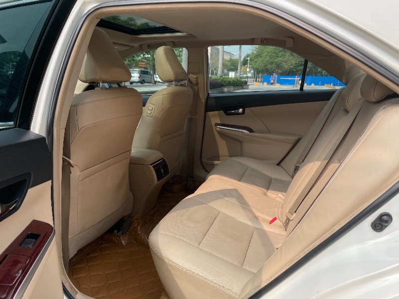 中山13年丰田凯美瑞3