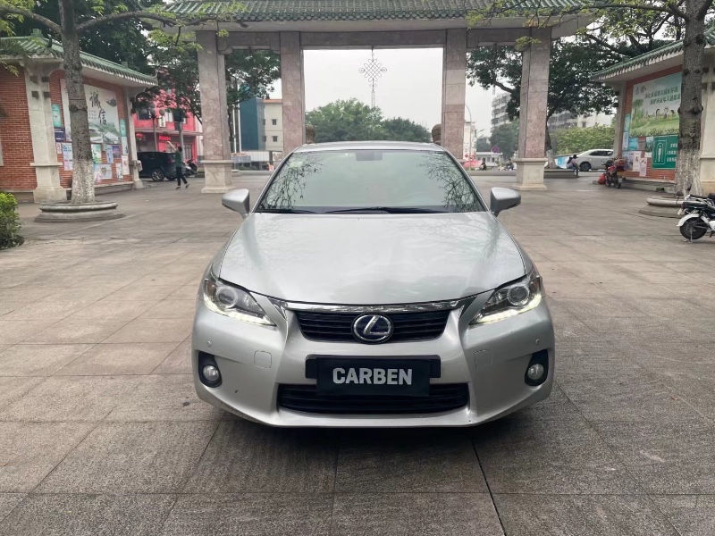 江门13年雷克萨斯CT8