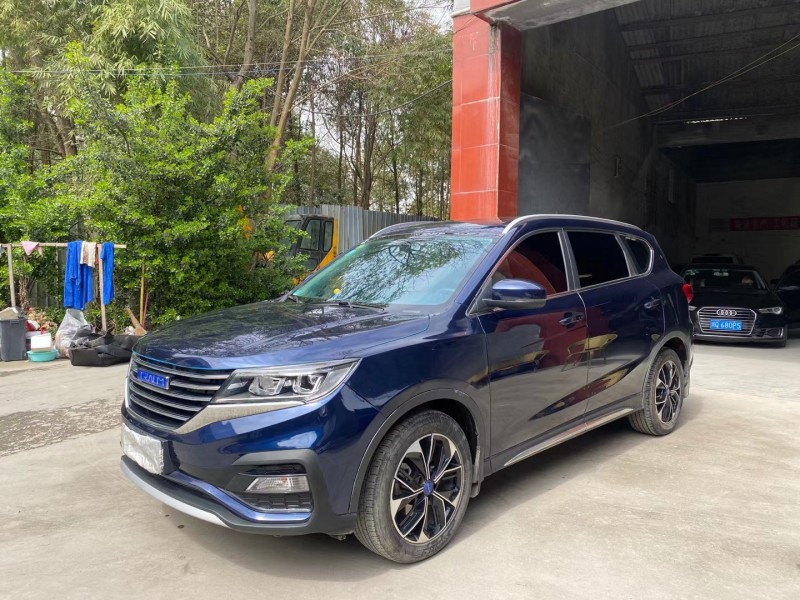 成都18年君马汽车赛克52