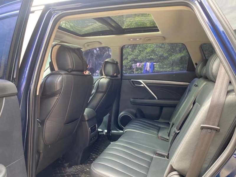 成都18年君马汽车赛克56