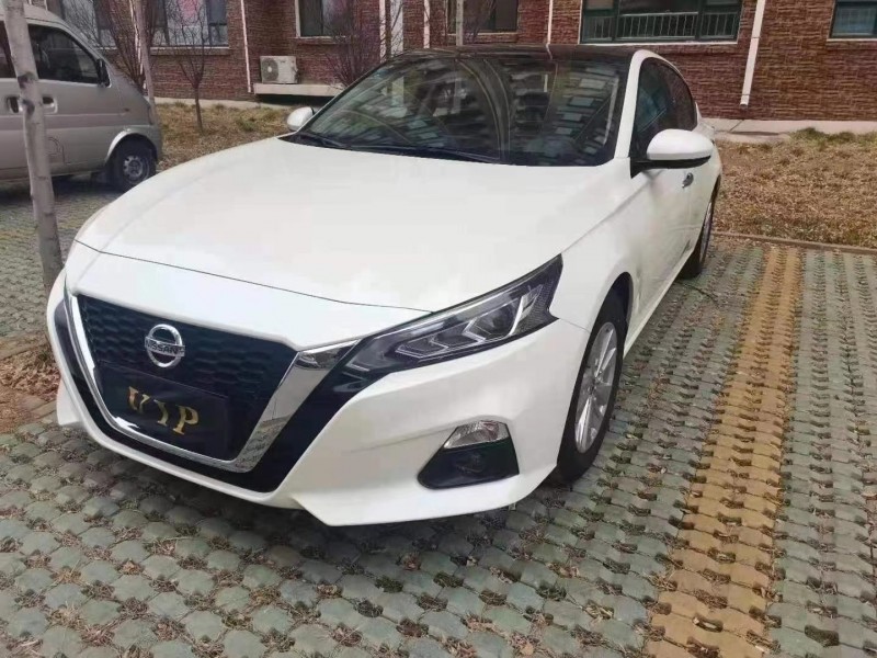 東營20年日產天籟3