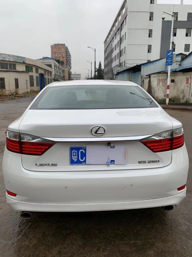 江门14年雷克萨斯ES7