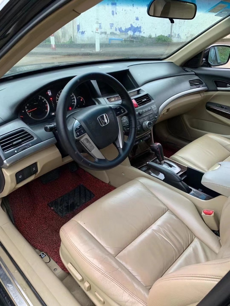 江门10年本田雅阁4