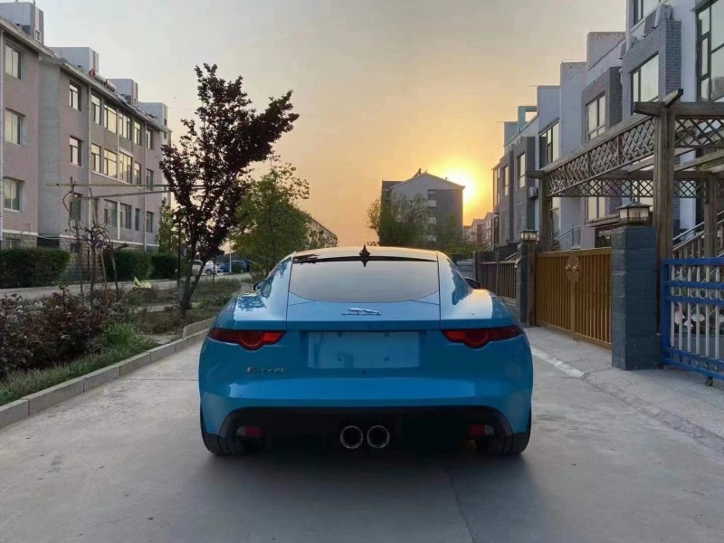 保定16年捷豹F-Type1