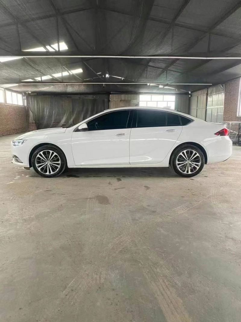 保定18年别克君威3