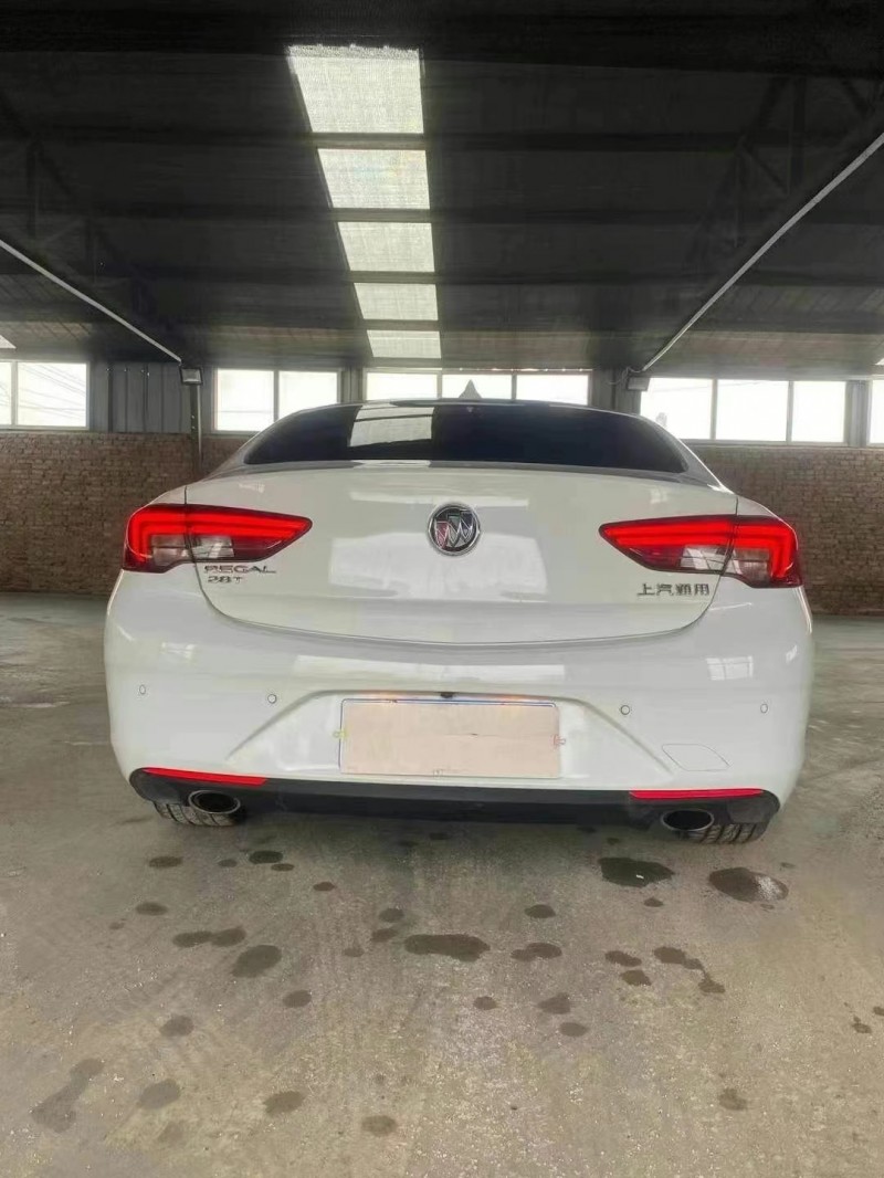 保定18年别克君威8