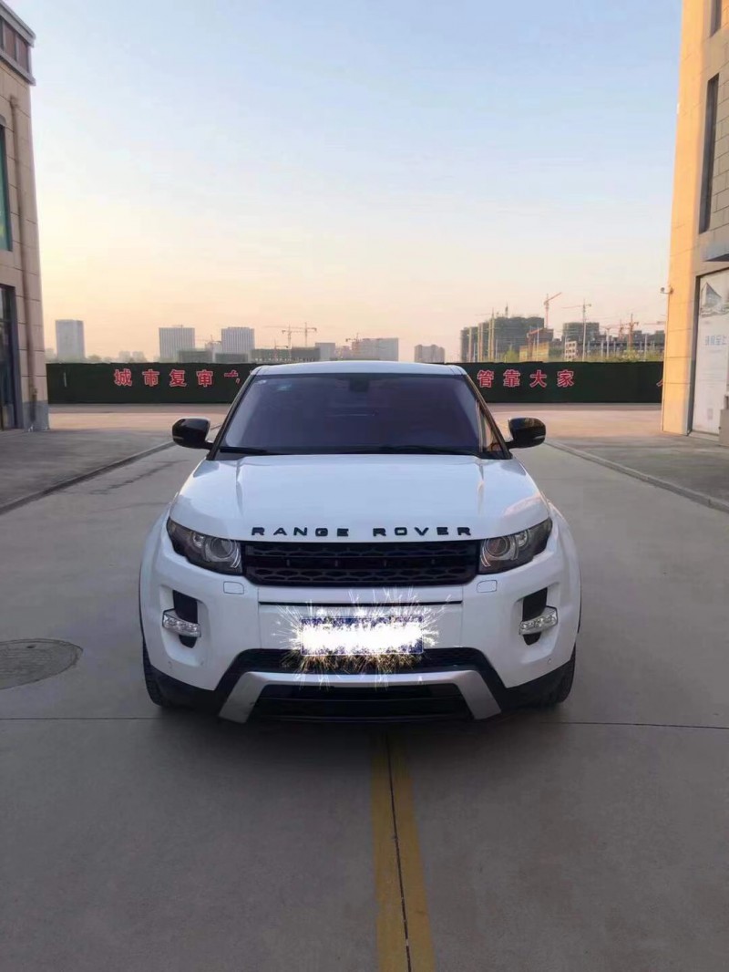 泰安12年路虎極光1