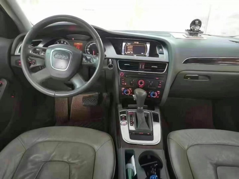 保定09年奥迪A4L5