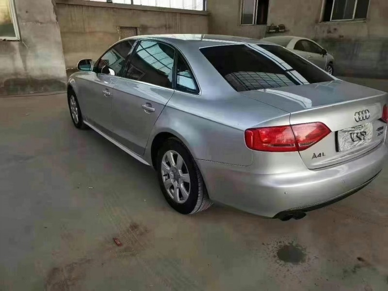 保定09年奥迪A4L8