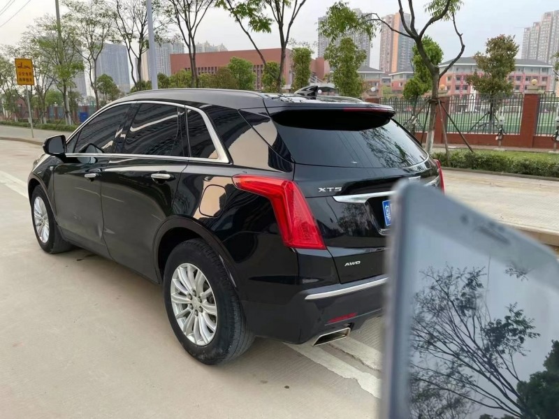 武汉18年凯迪拉克XT59
