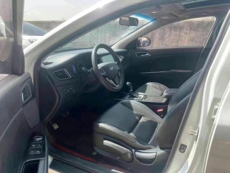 保定15年现代名图9