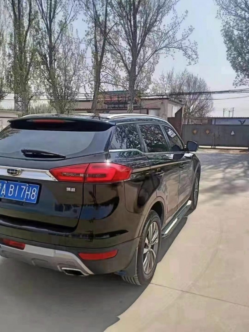 保定16年吉利博越8